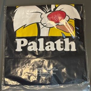 Palace UGG Looney Tunes ‘Sylvester Palath’ t shirt in black. XL